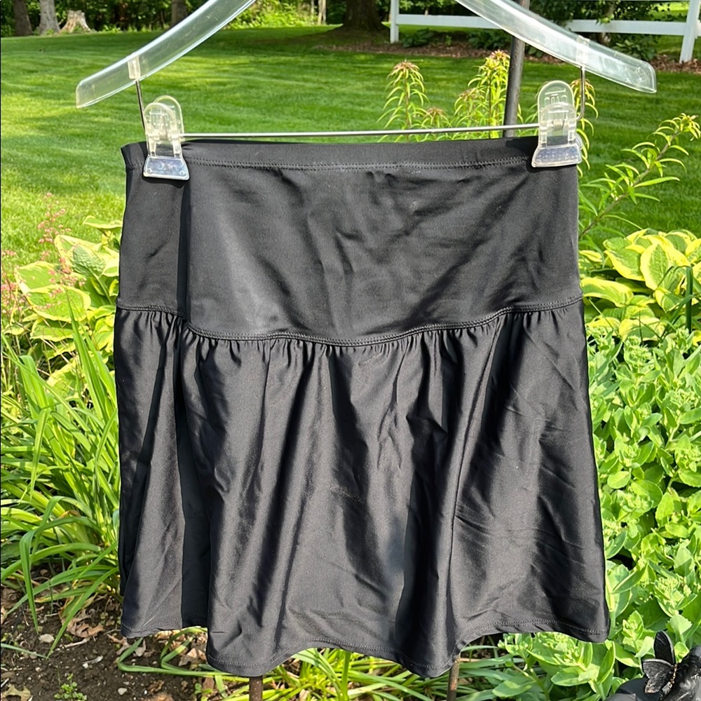 Island Escape women’s 16 W swim skirt black.